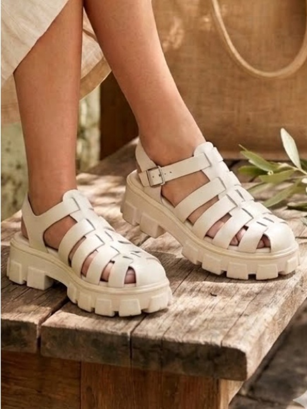 Colgo Cream Chunky Fisherman Platform Sandals Lug Sole Buckle Women's Size 9